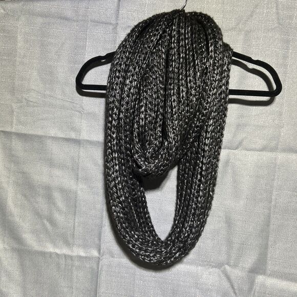 Anthropologie Vincent Pradier Black/Silver Metallic Infinity Scarf Grunge Knit - Picture 1 of 6